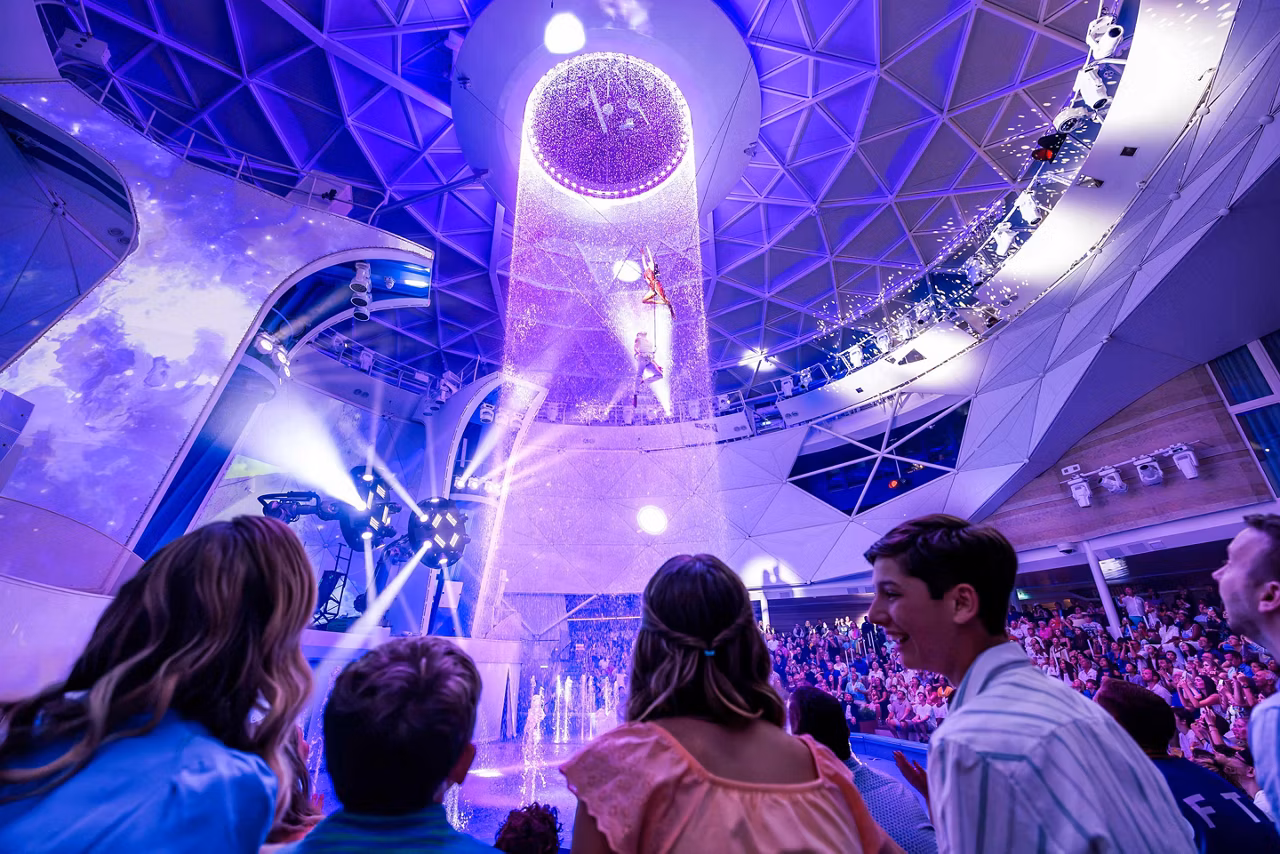 icon-of-the-seas-aquatheater-aquaaction-family-shapeshifting-waterfall-aquadome
