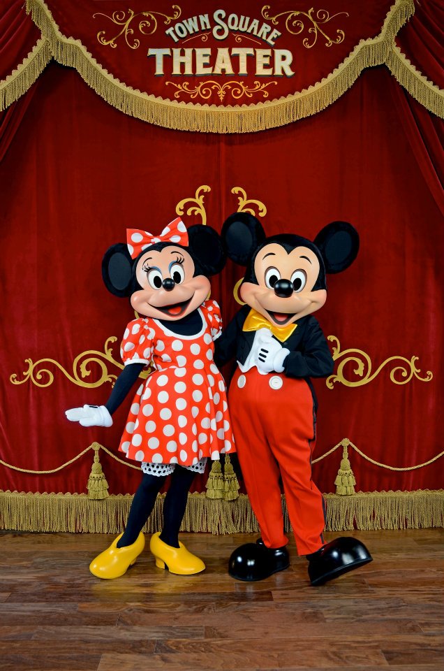 Mickey & Minnie